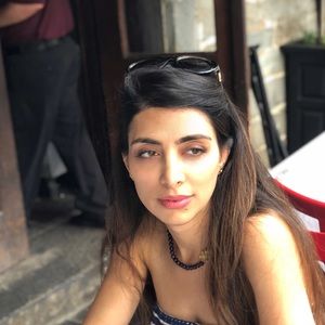 Meet your Posher, Mina